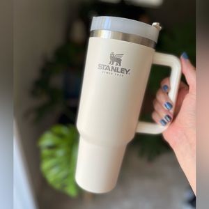 40 oz Stanley Quencher in Cream